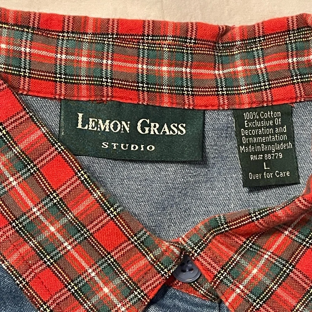 Ladies Denim Christmas Shirt - Picture 3 of 3